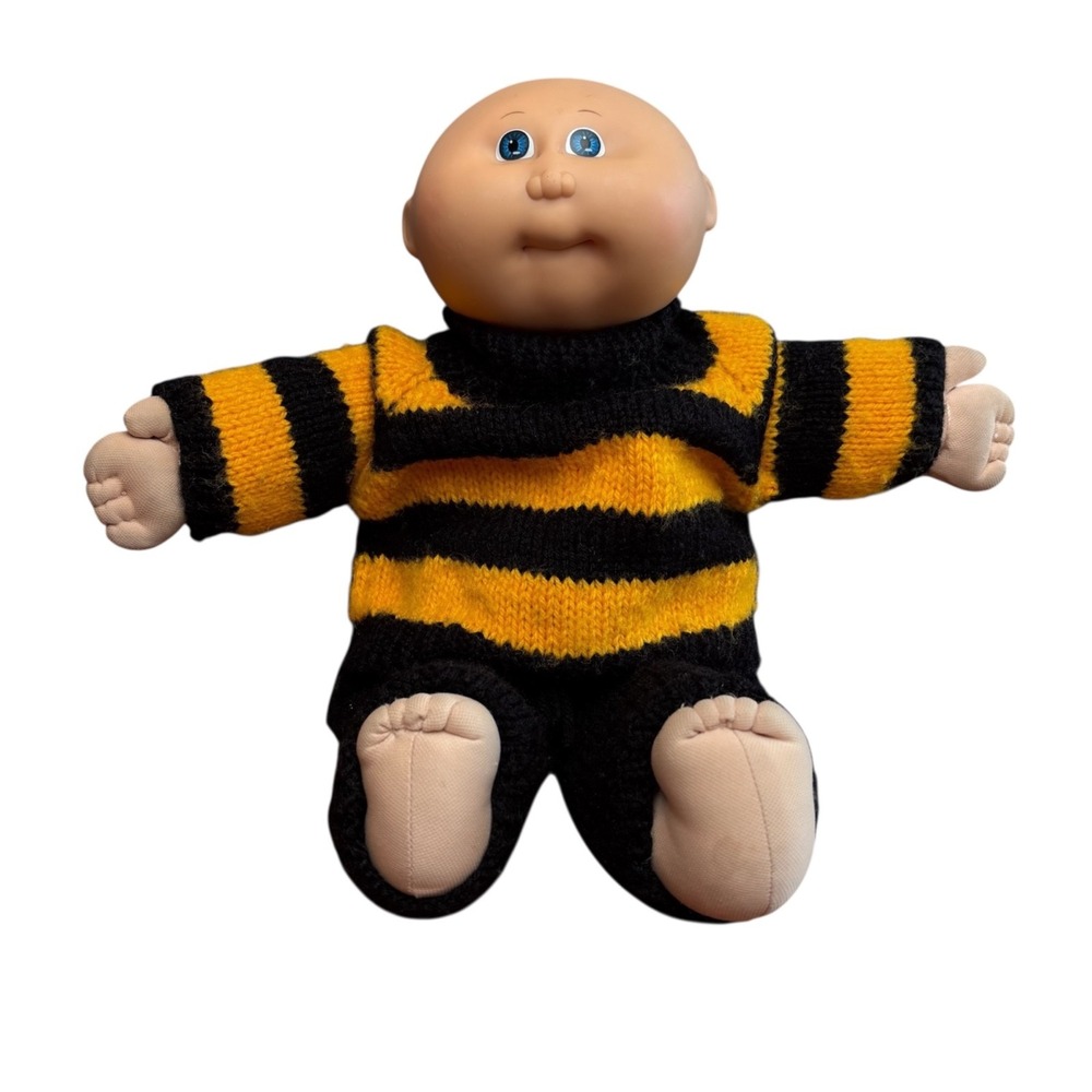 Vintage Cabbage Patch Kids Girl 1978-1982 Original Signed Iowa Hawkeyes Outfit